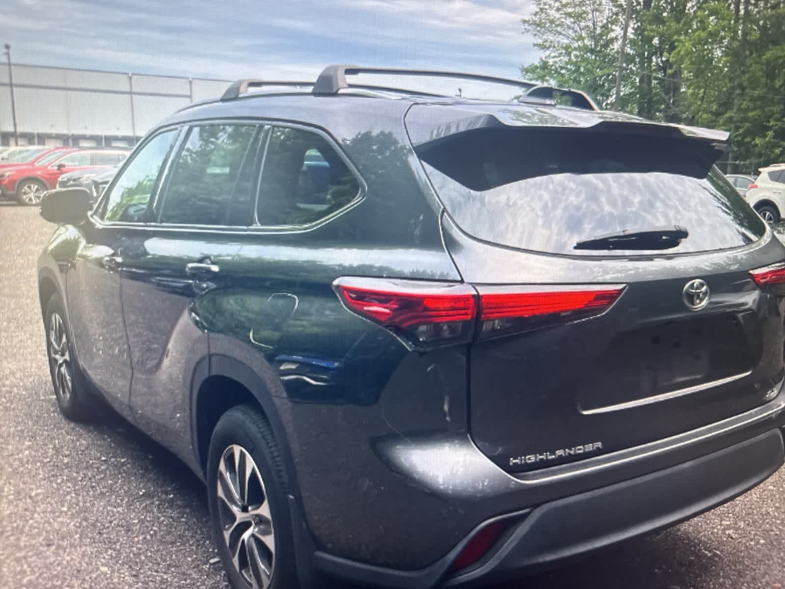 Thumbnail: 2020 Toyota Highlander - 3