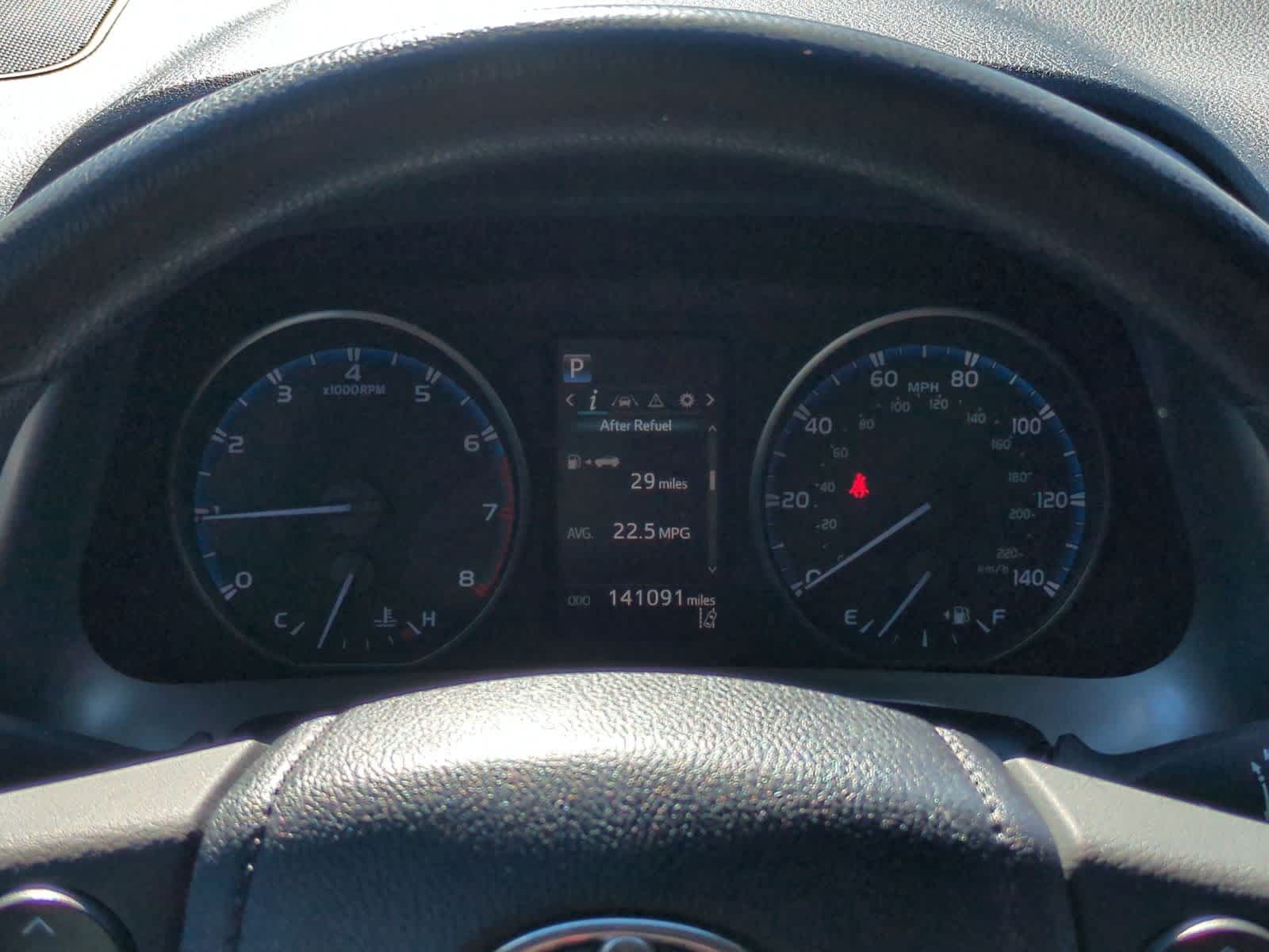 Thumbnail: 2018 Toyota RAV4 - 32