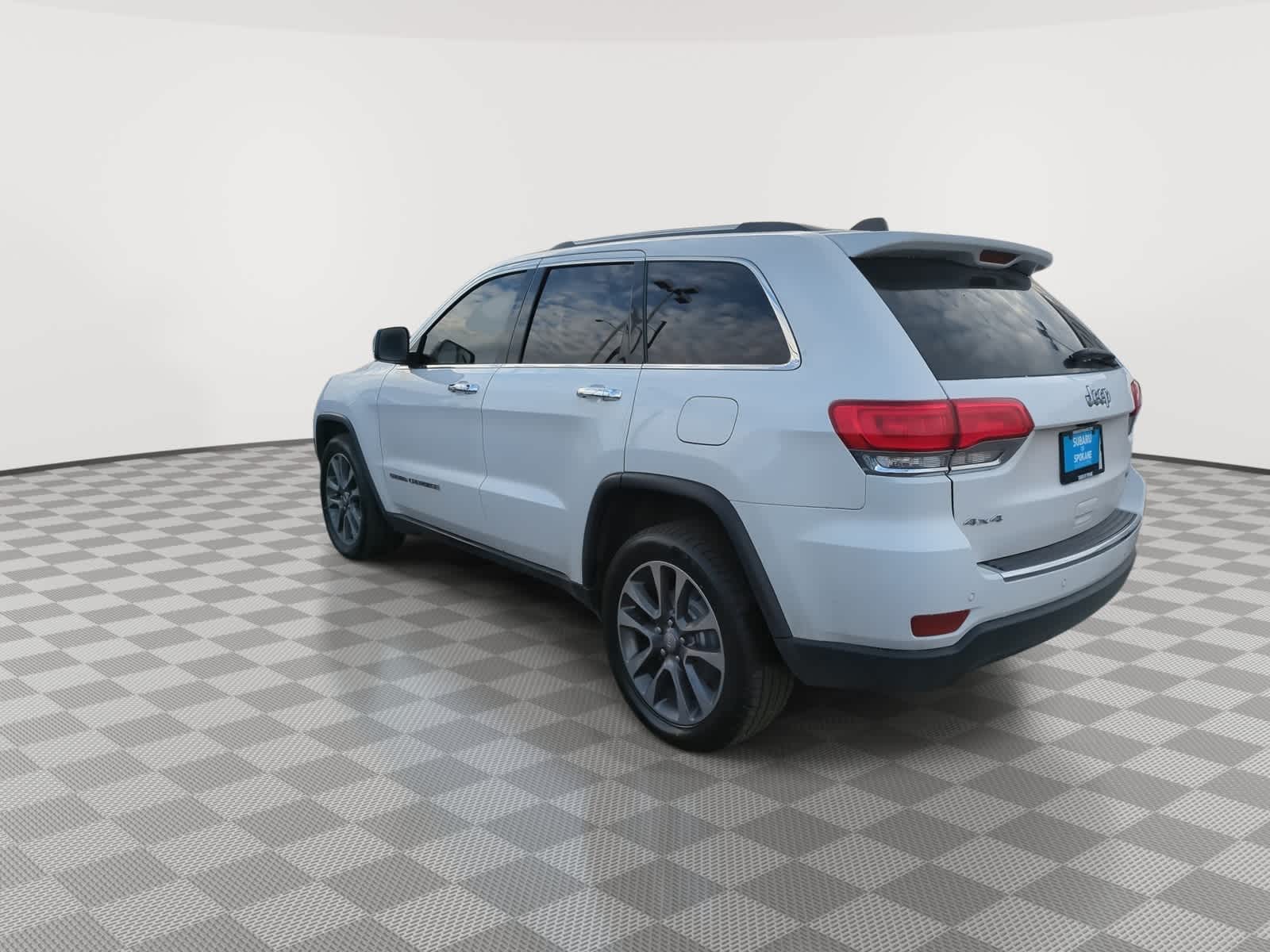 Thumbnail: 2018 Jeep Grand Cherokee - 6