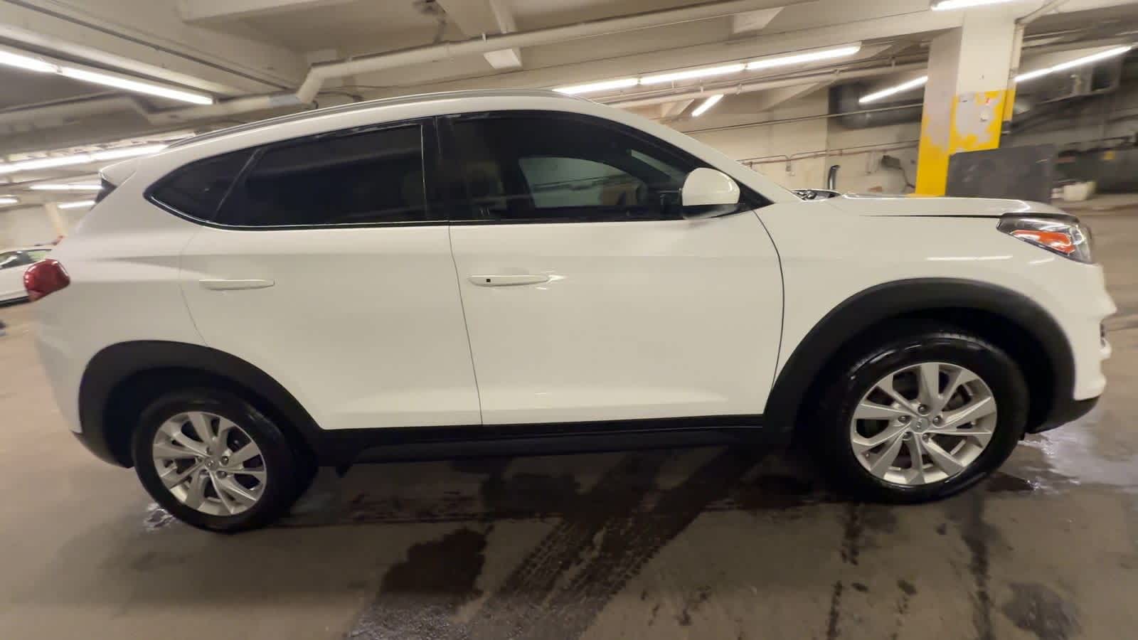 Thumbnail: 2020 Hyundai Tucson - 9