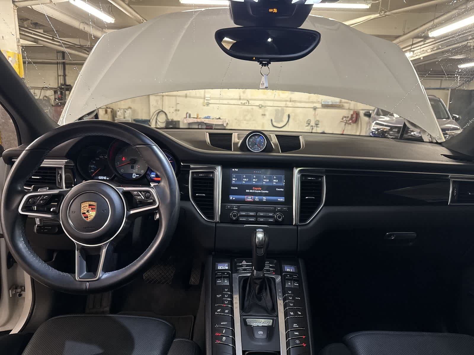 Thumbnail: 2017 Porsche Macan - 15