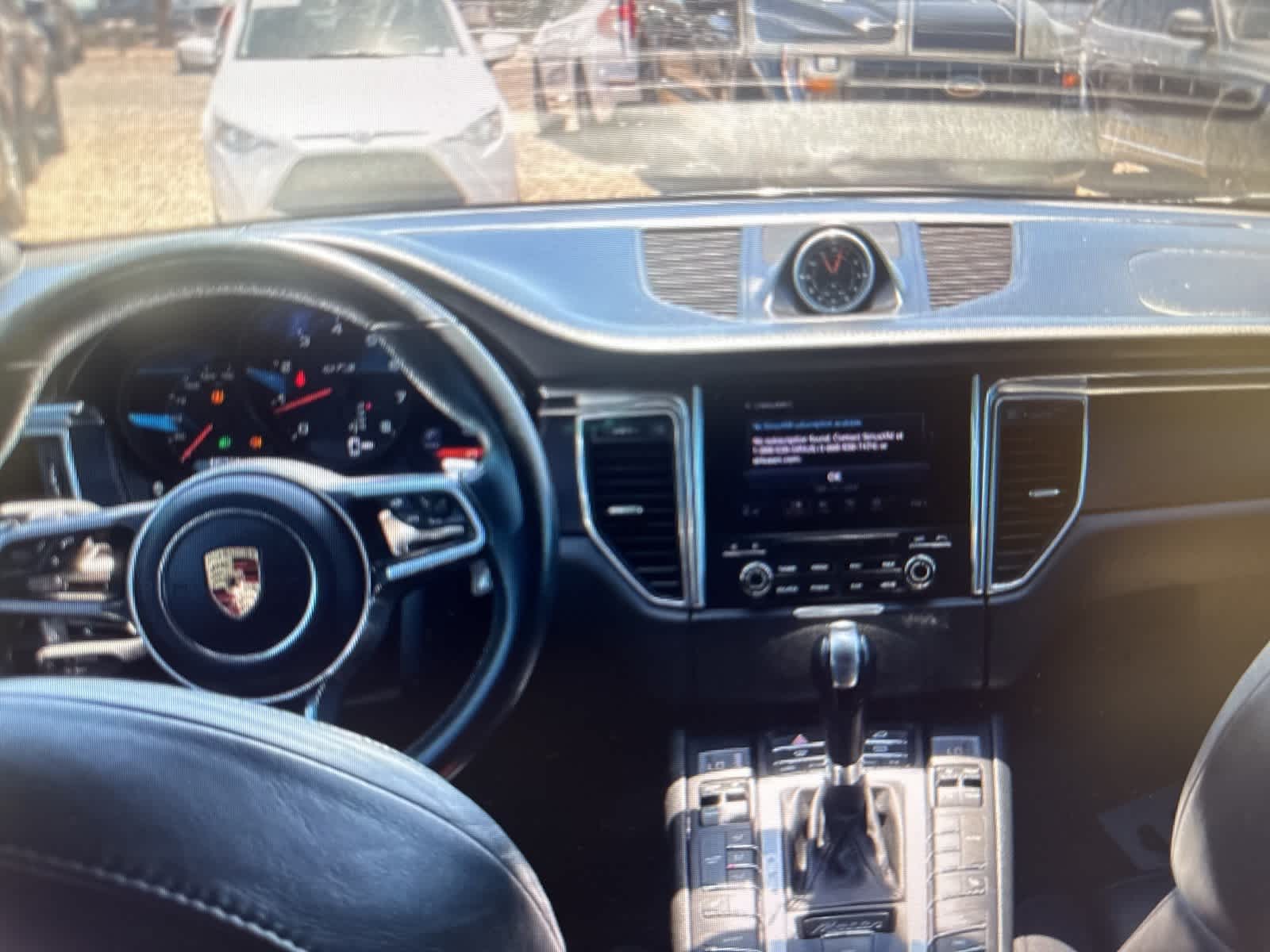 Thumbnail: 2017 Porsche Macan - 16