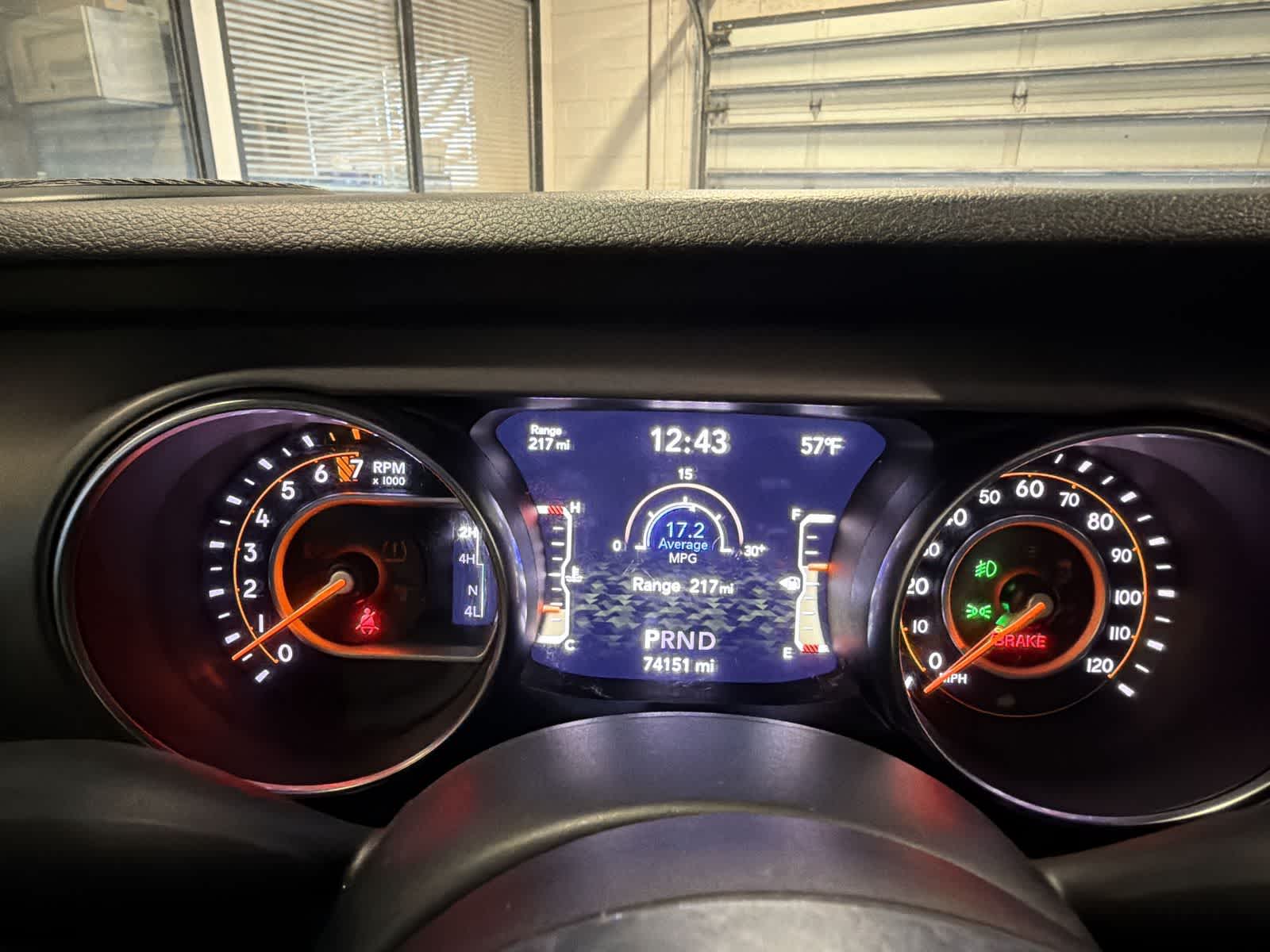 Thumbnail: 2020 Jeep Gladiator - 32