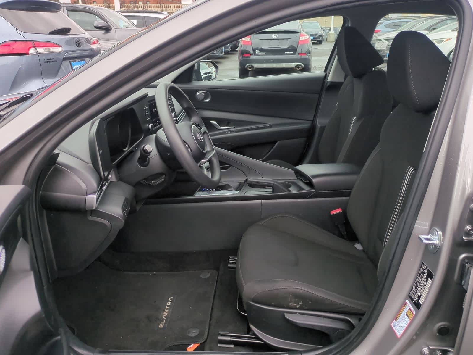 Thumbnail: 2023 Hyundai Elantra - 17