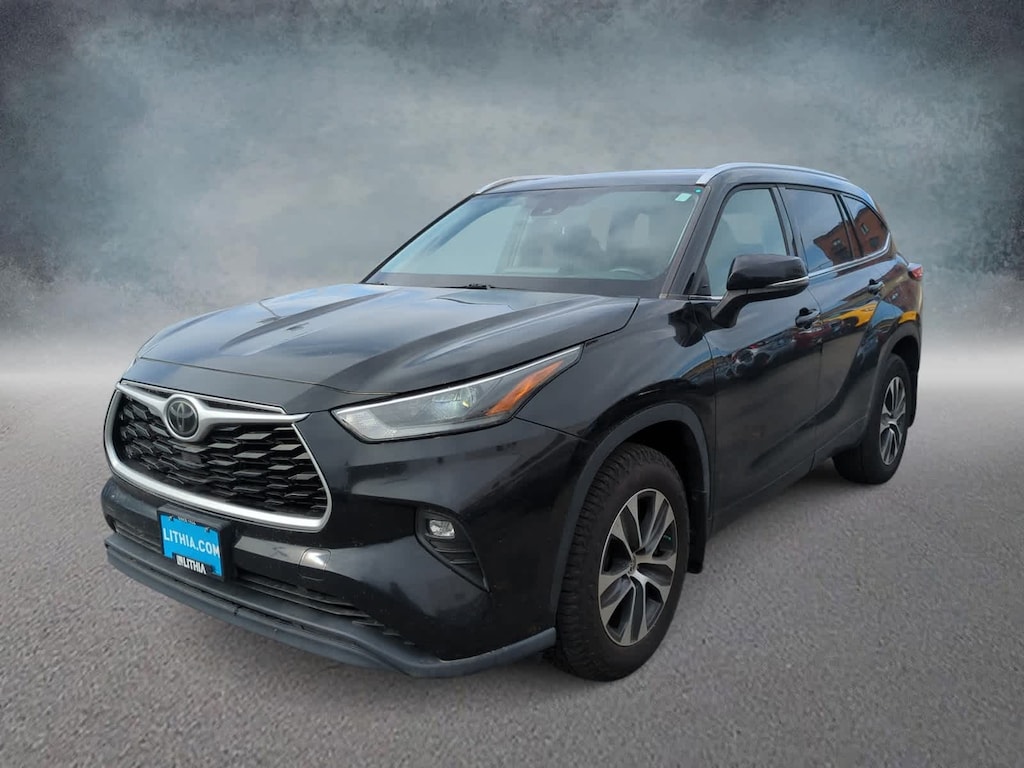 Used 2021 Toyota Highlander XLE SUV