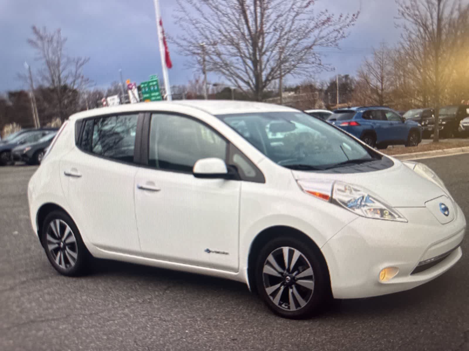 Thumbnail: 2016 Nissan Leaf - 7