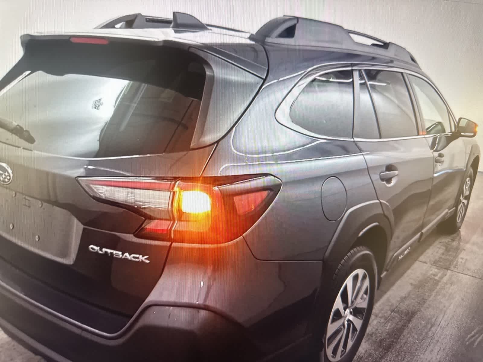2024 Subaru Outback Premium photo 2
