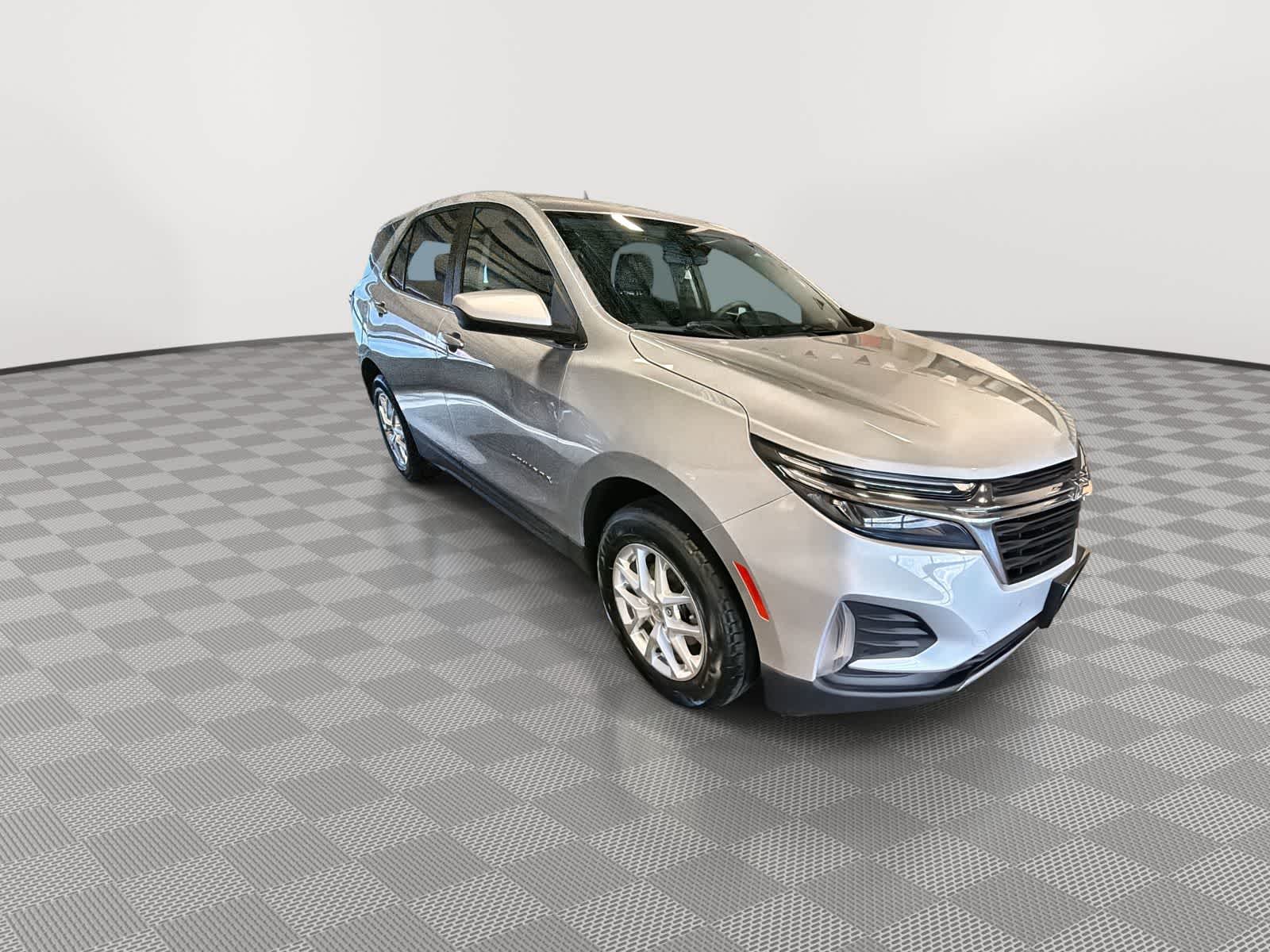 Thumbnail: 2022 Chevrolet Equinox - 2