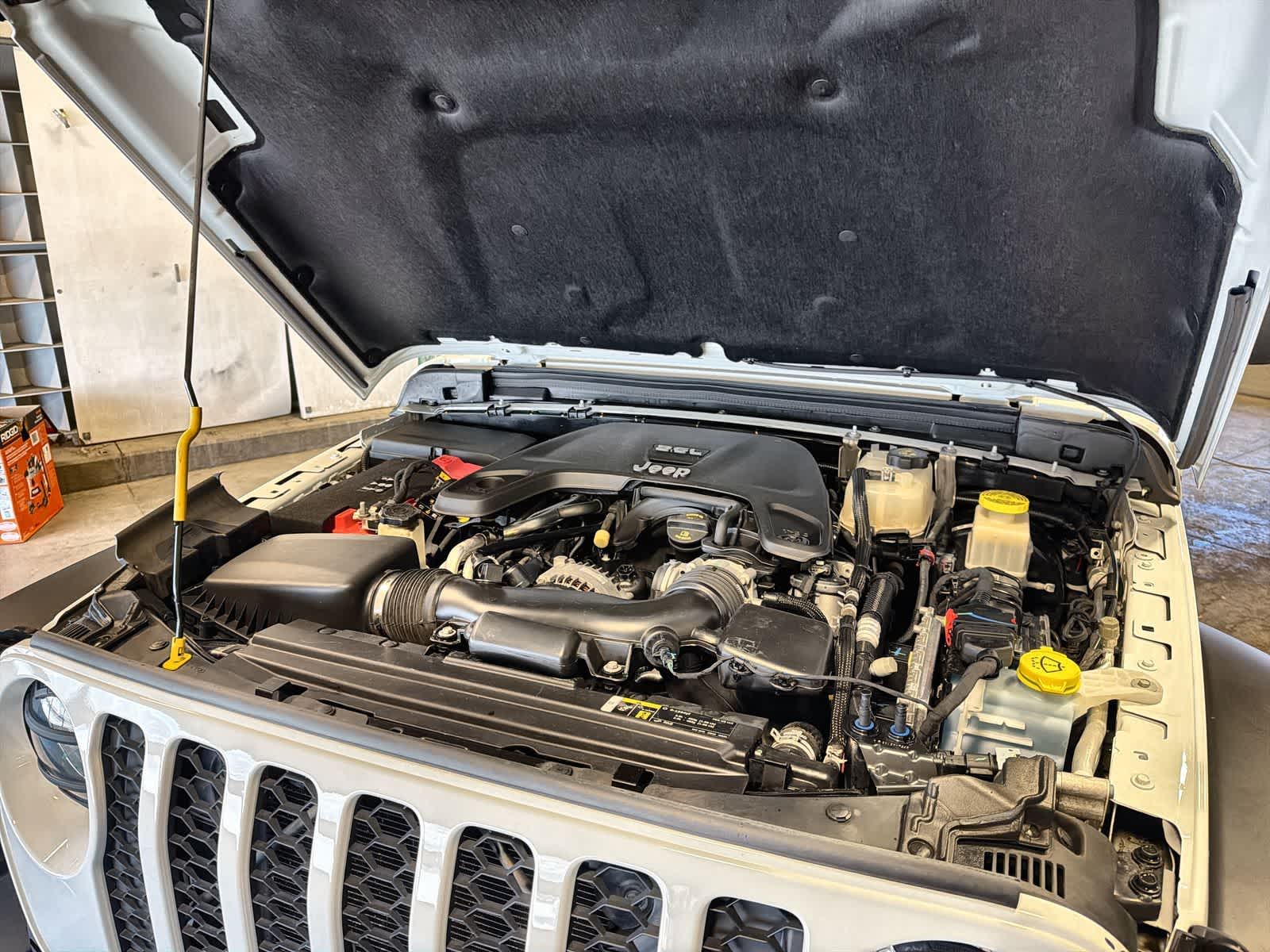 Thumbnail: 2020 Jeep Gladiator - 15