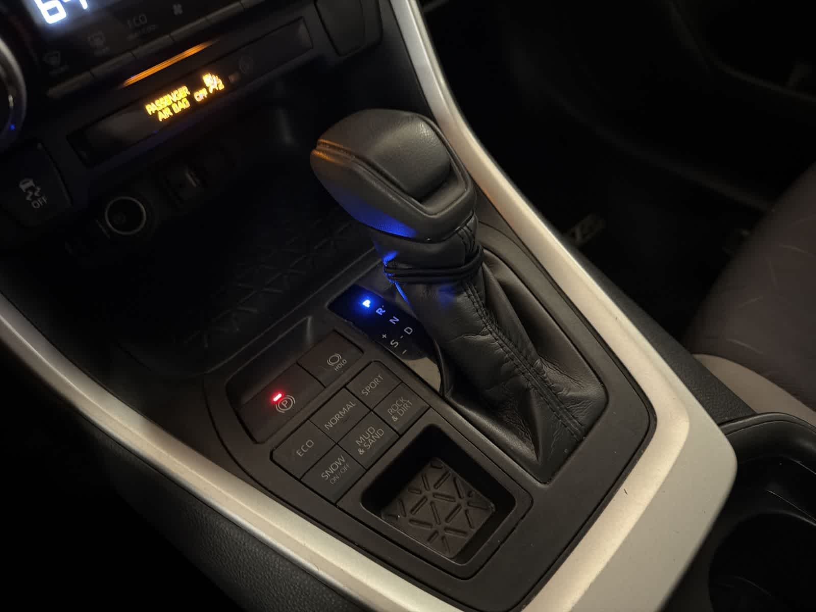 Thumbnail: 2019 Toyota RAV4 - 31