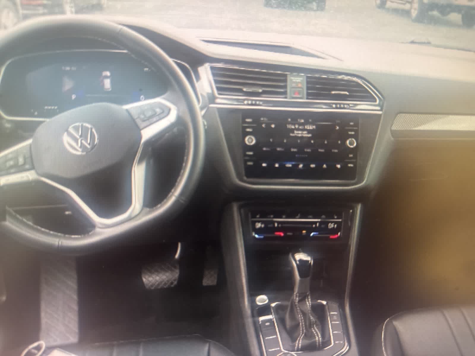 Thumbnail: 2024 Volkswagen Tiguan - 9