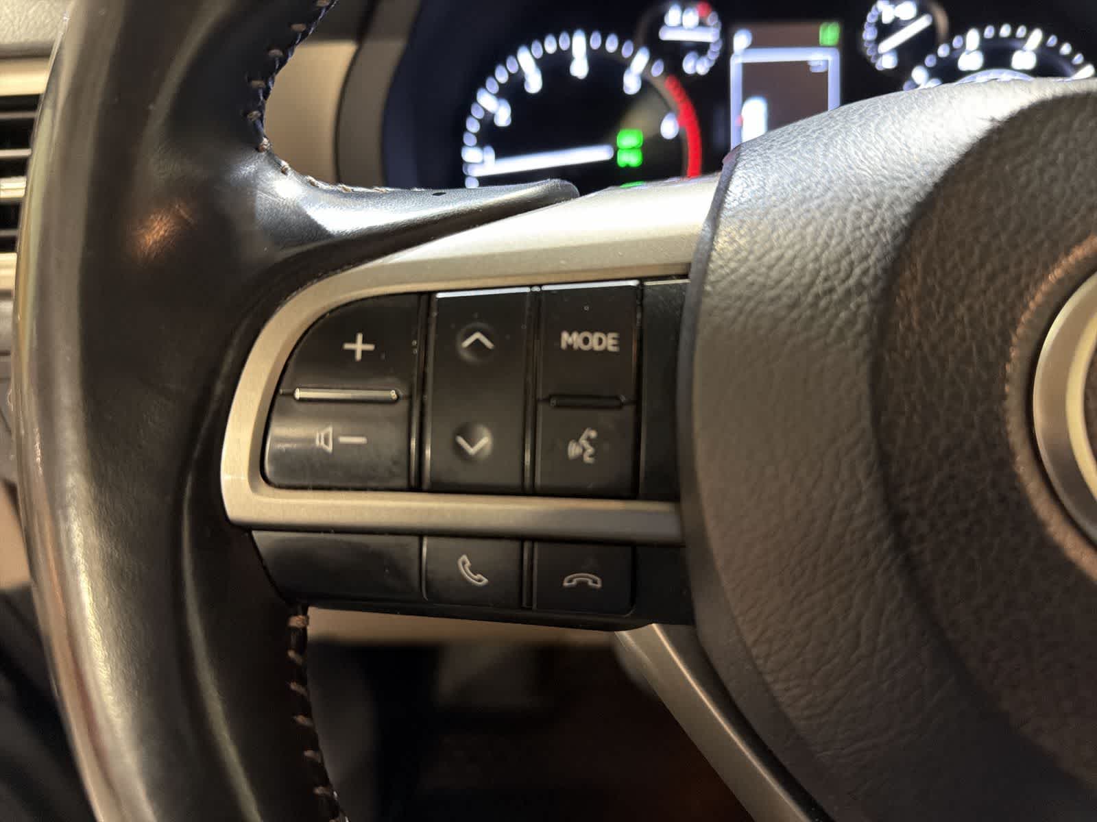 Thumbnail: 2020 Lexus GX - 26