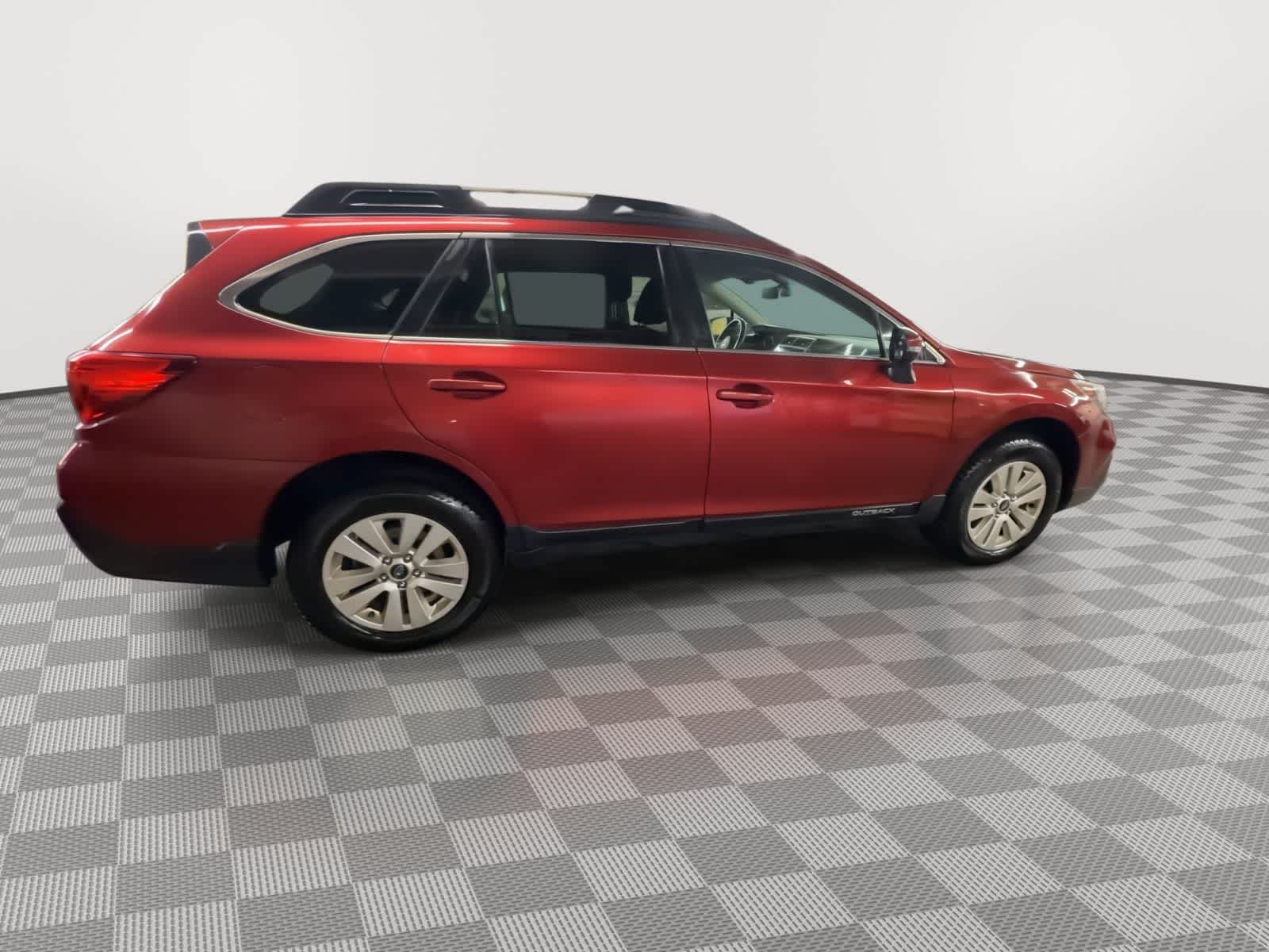 Thumbnail: 2018 Subaru Outback - 9