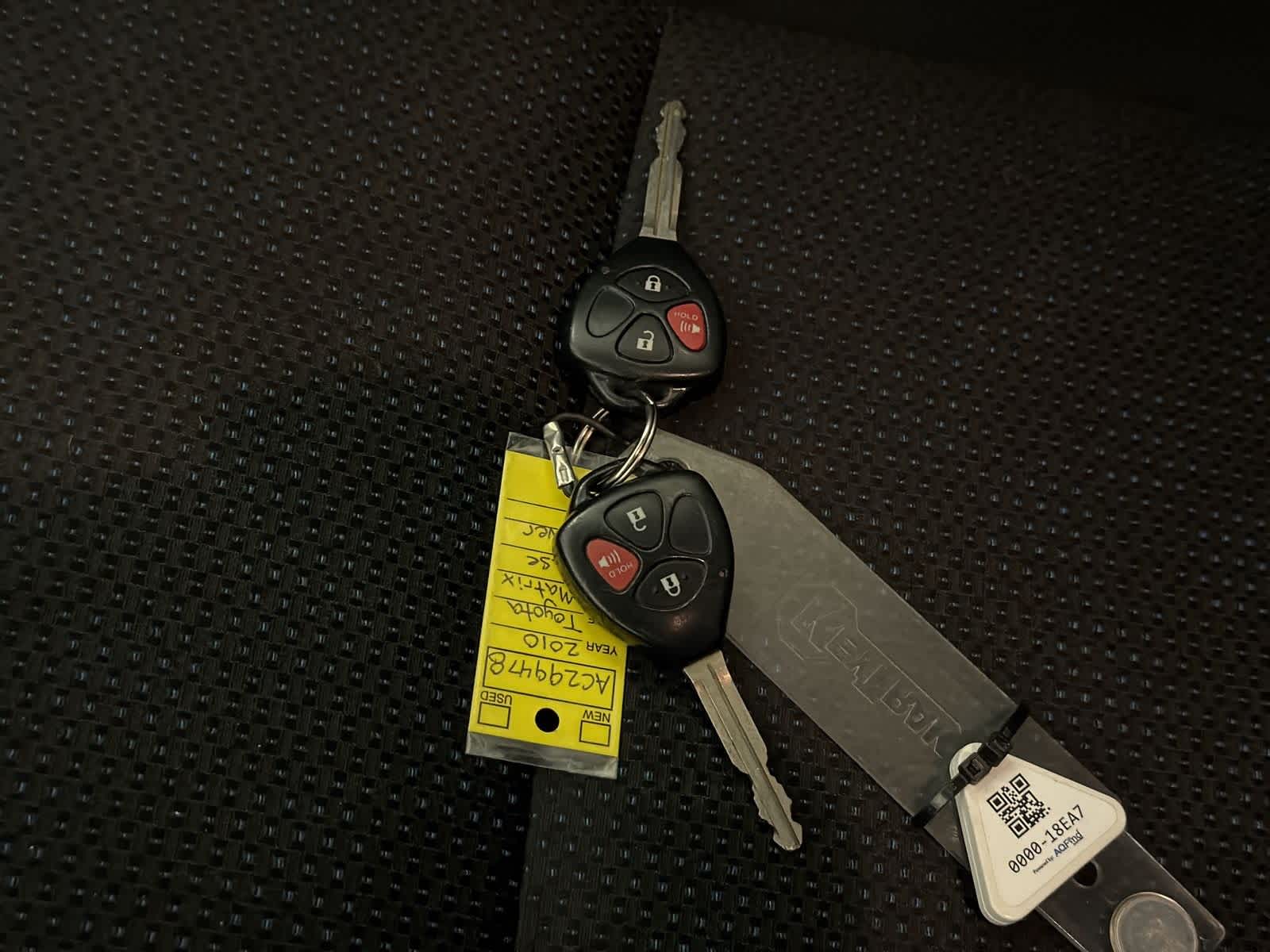 Thumbnail: 2010 Toyota Matrix - 30