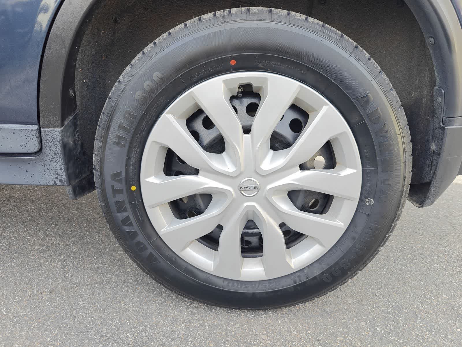 Thumbnail: 2016 Nissan Rogue - 13