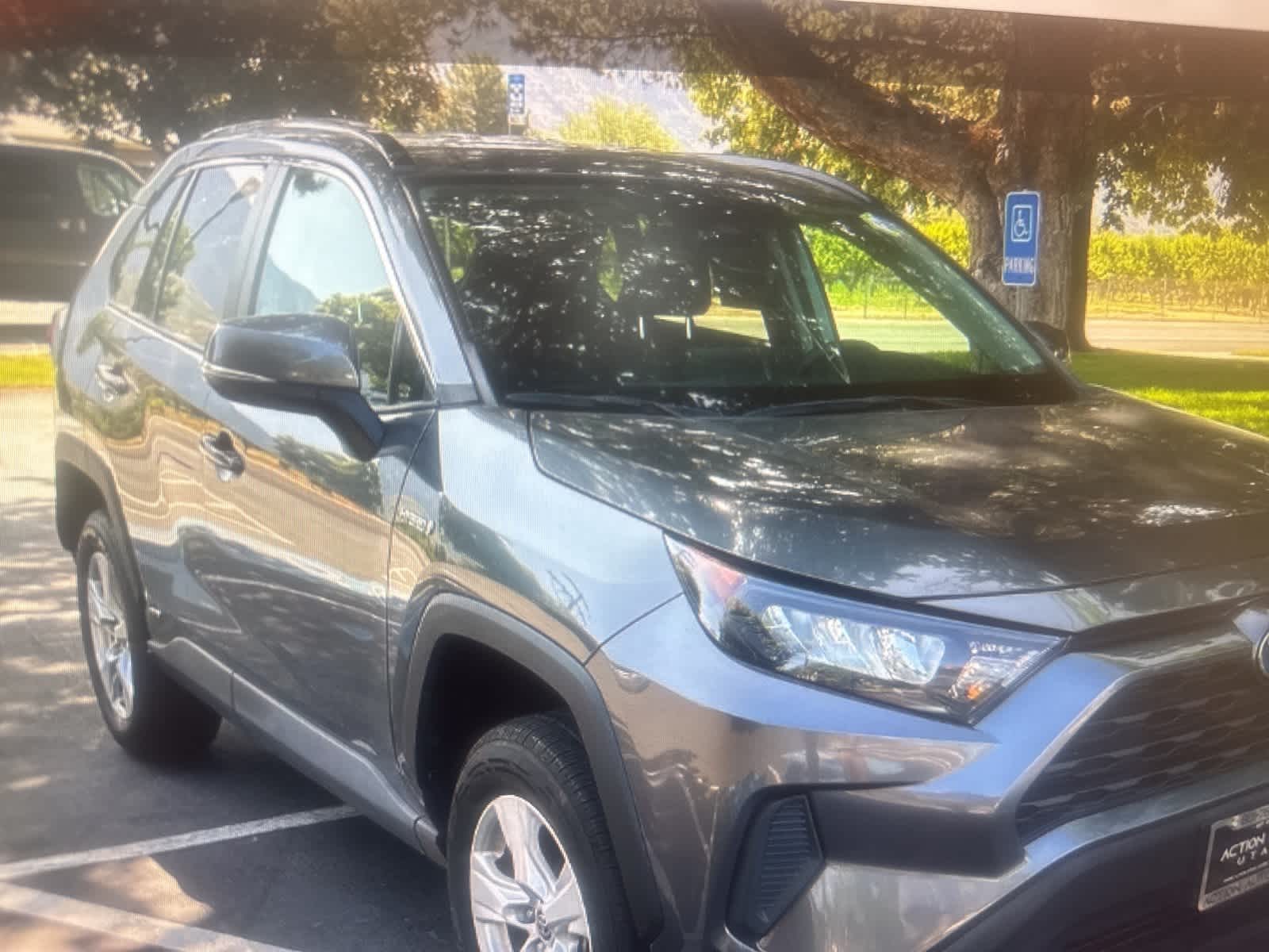 Thumbnail: 2021 Toyota RAV4 - 7