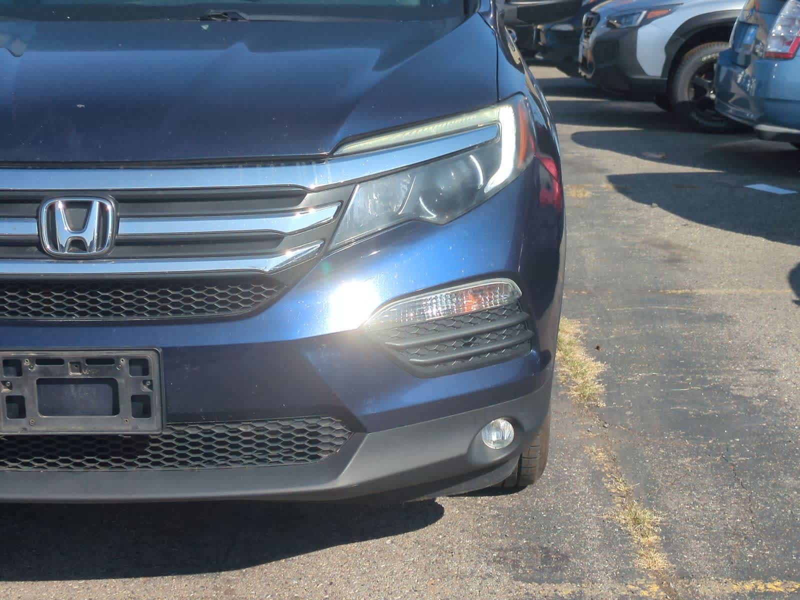 Thumbnail: 2018 Honda Pilot - 11