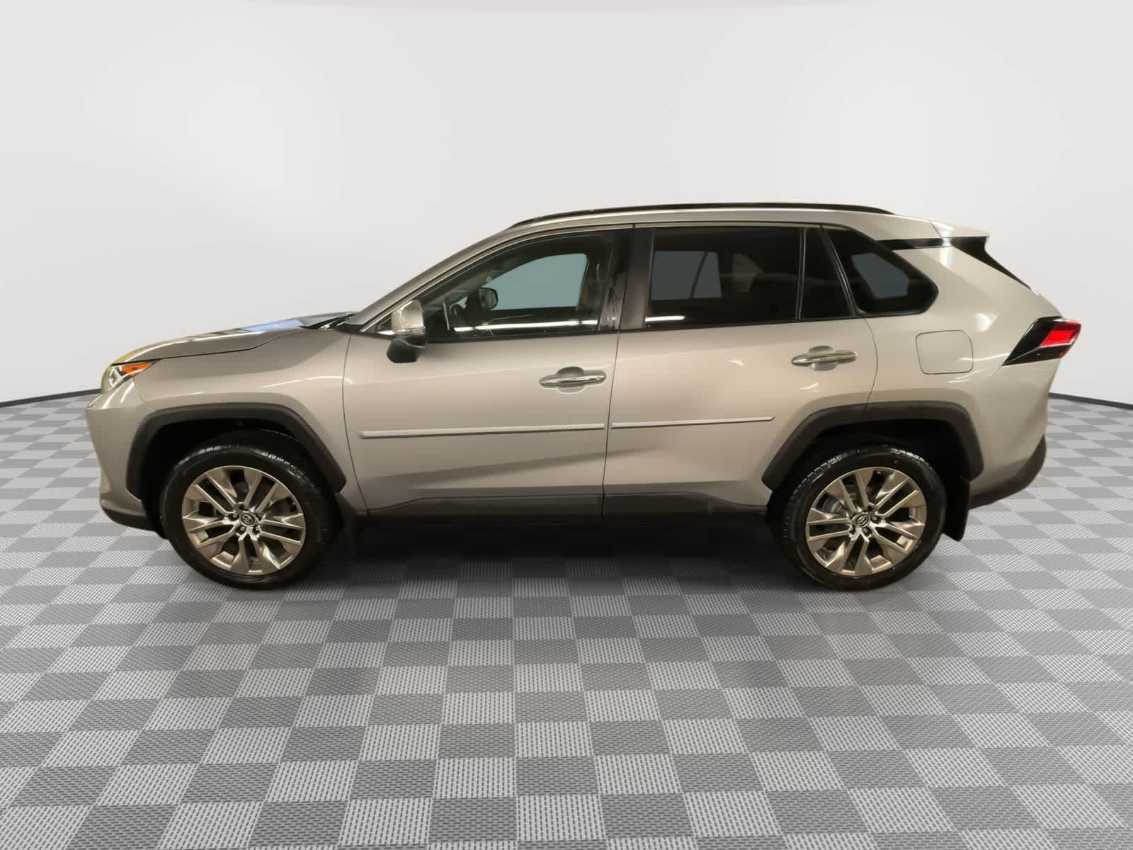 Thumbnail: 2019 Toyota RAV4 - 5
