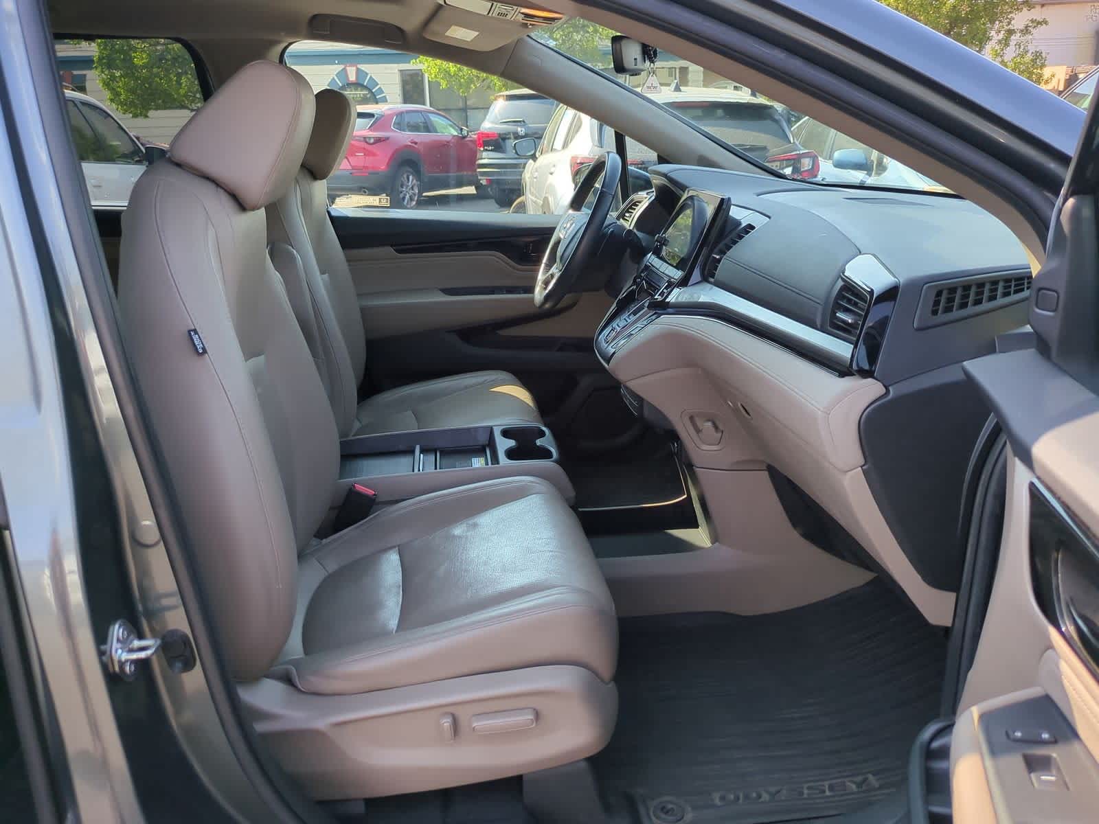 Thumbnail: 2020 Honda Odyssey - 23