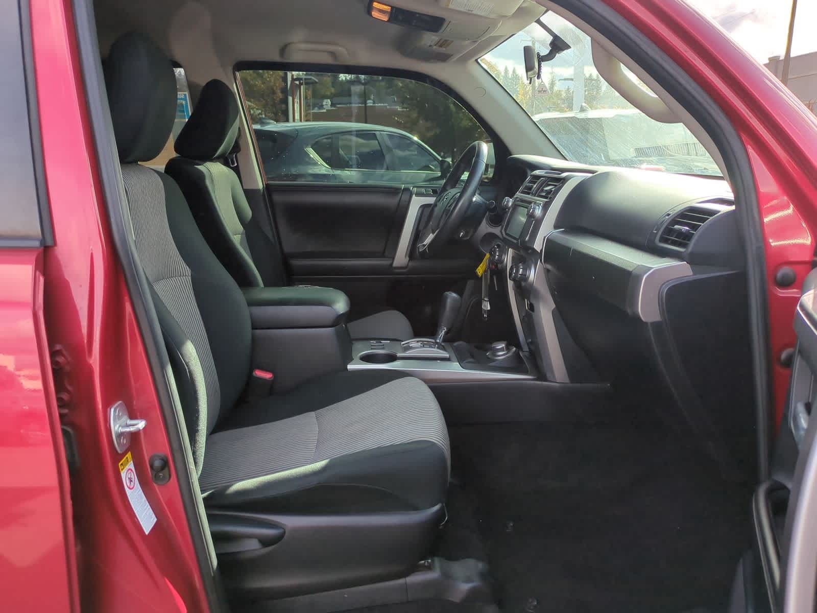 Thumbnail: 2015 Toyota 4Runner - 22