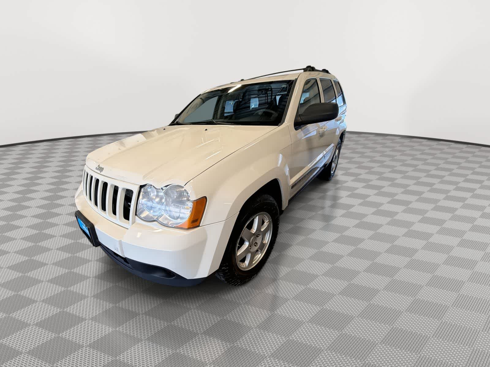 Thumbnail: 2010 Jeep Grand Cherokee - 4