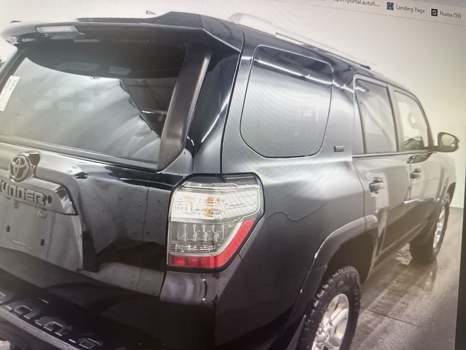Thumbnail: 2016 Toyota 4Runner - 3