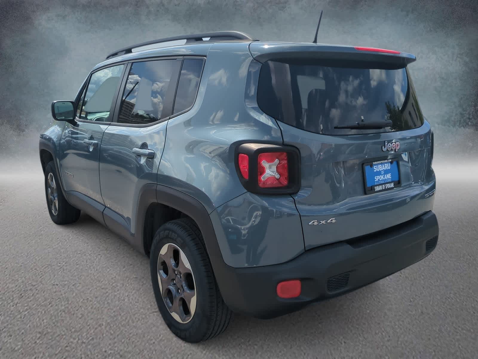 Thumbnail: 2016 Jeep Renegade - 6