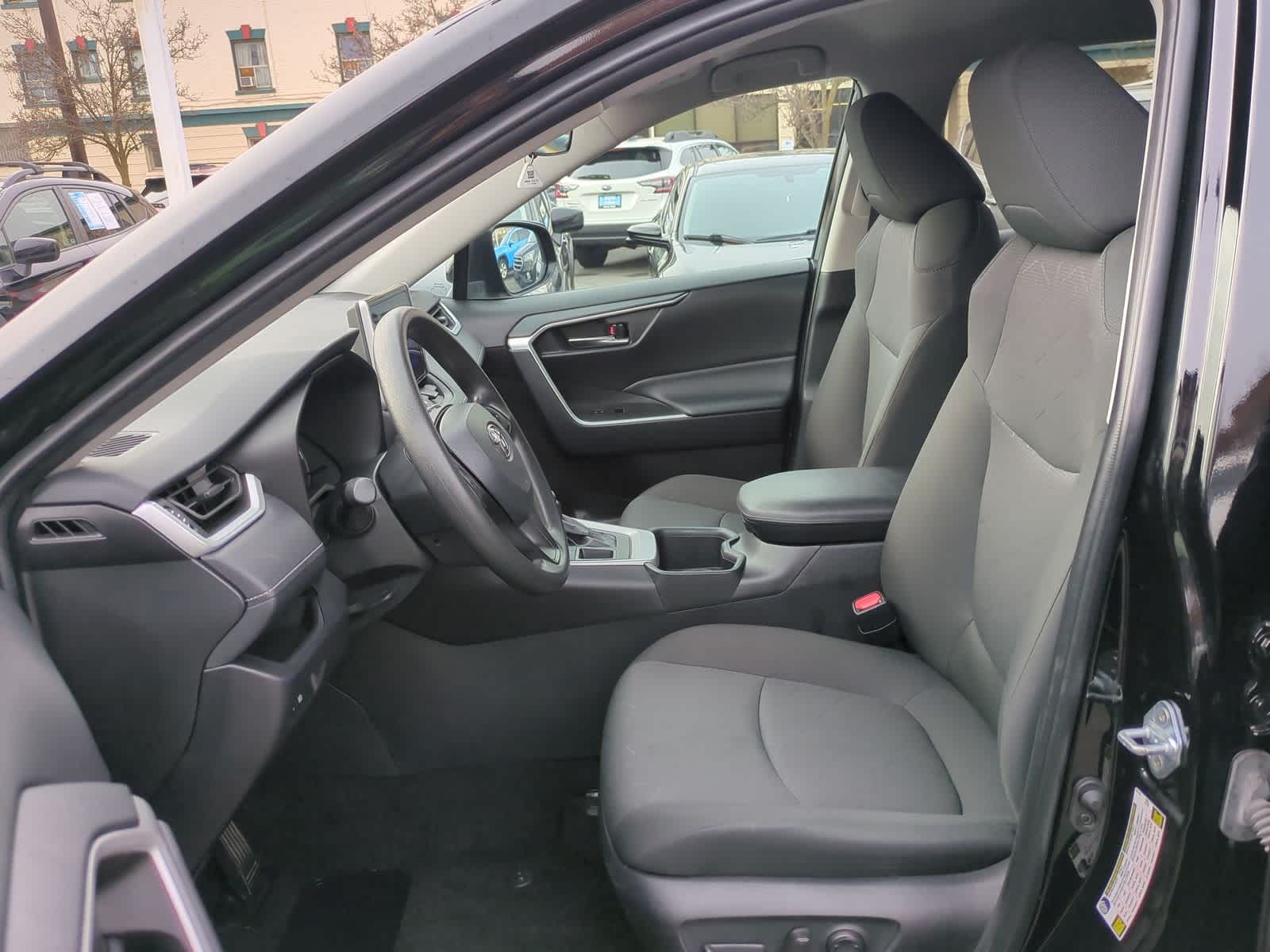 Thumbnail: 2024 Toyota RAV4 - 17