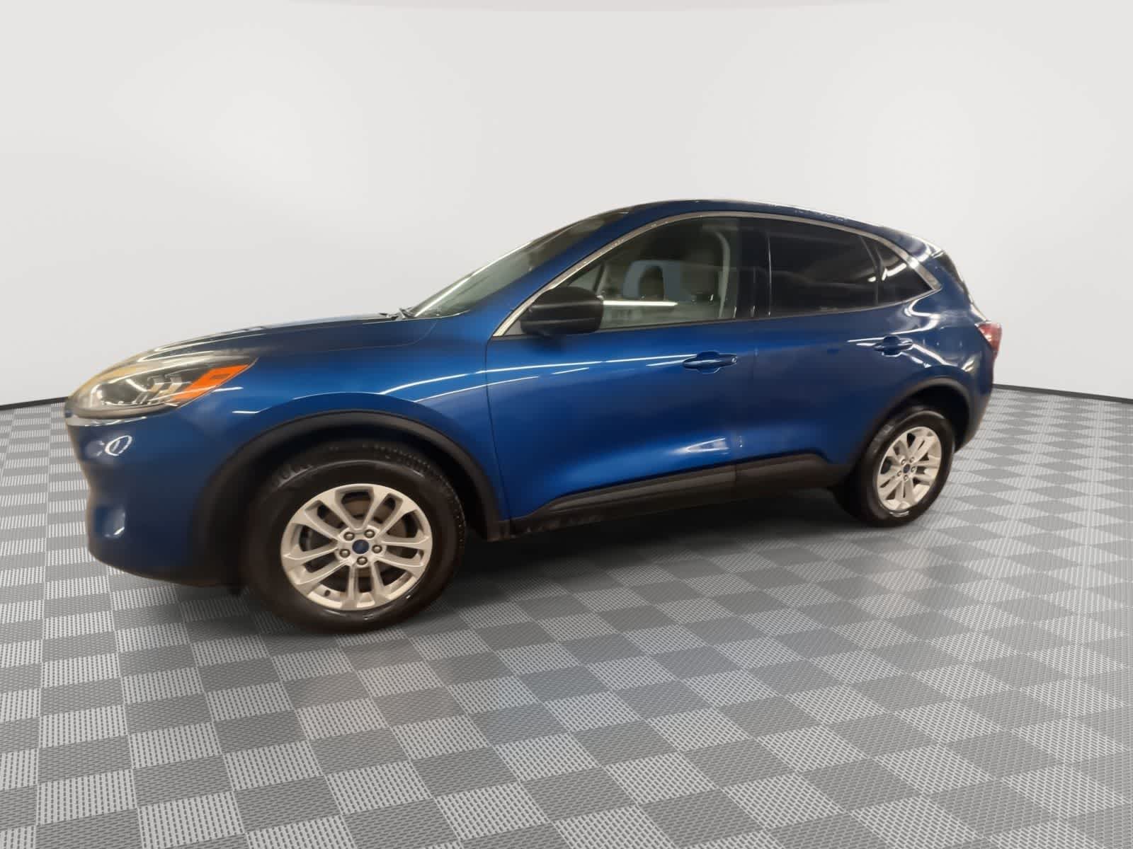 Thumbnail: 2022 Ford Escape - 4