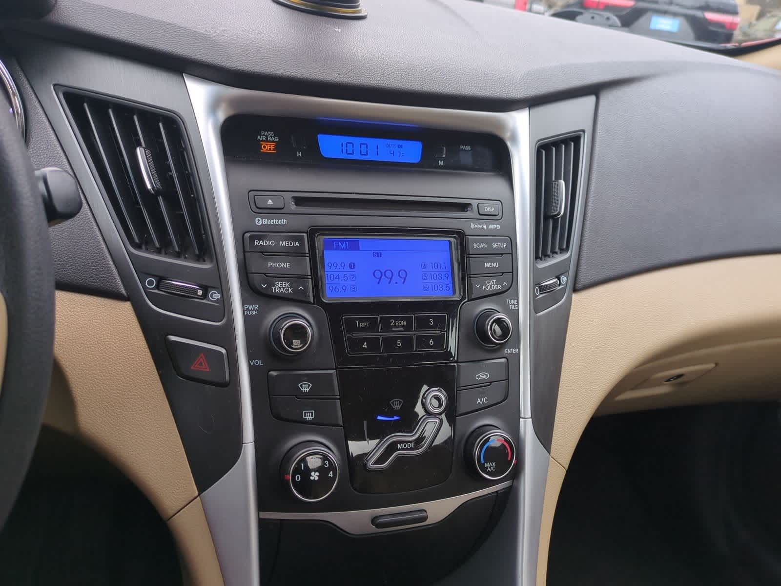 Thumbnail: 2013 Hyundai Sonata - 28