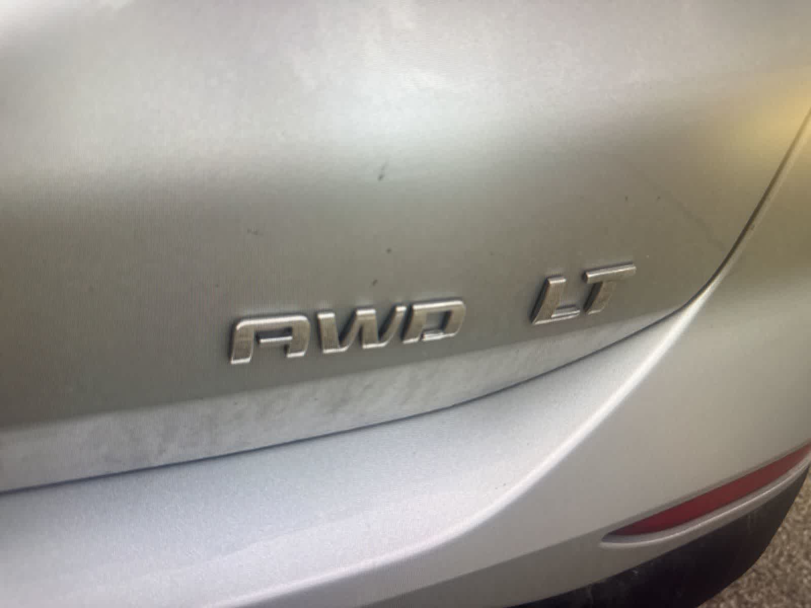 Thumbnail: 2022 Chevrolet Equinox - 9