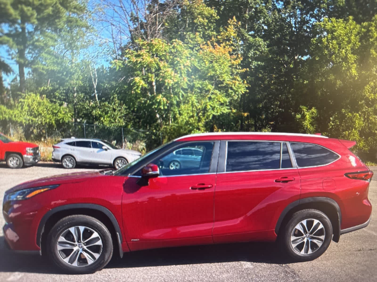 Thumbnail: 2023 Toyota Highlander - 2