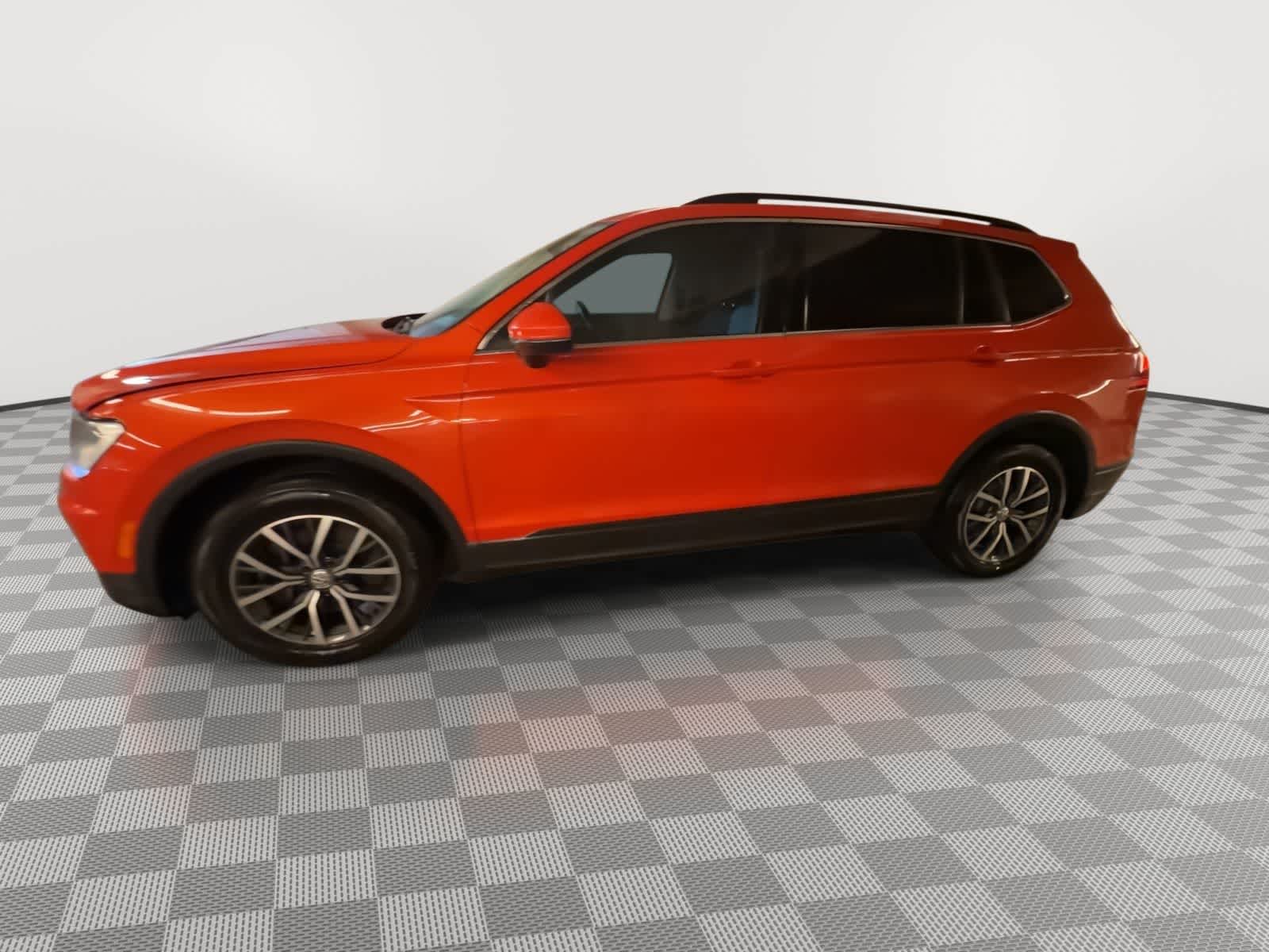 Thumbnail: 2019 Volkswagen Tiguan - 8