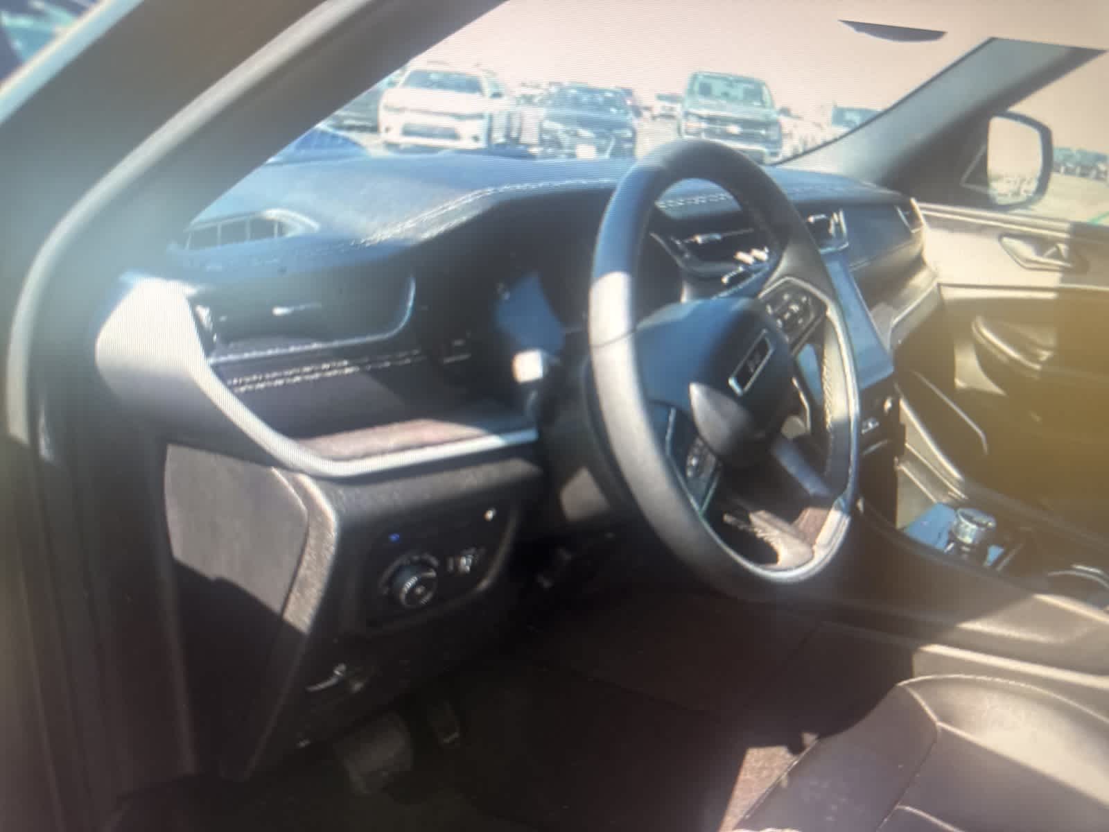 Thumbnail: 2024 Jeep Grand Cherokee - 7