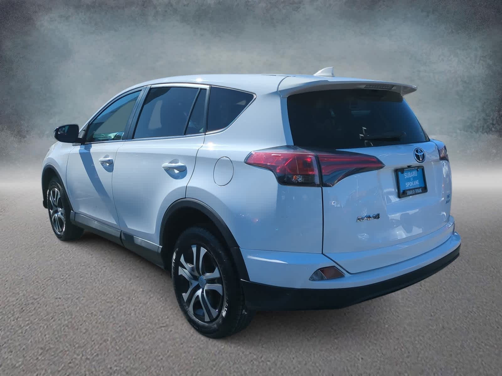 Thumbnail: 2018 Toyota RAV4 - 6