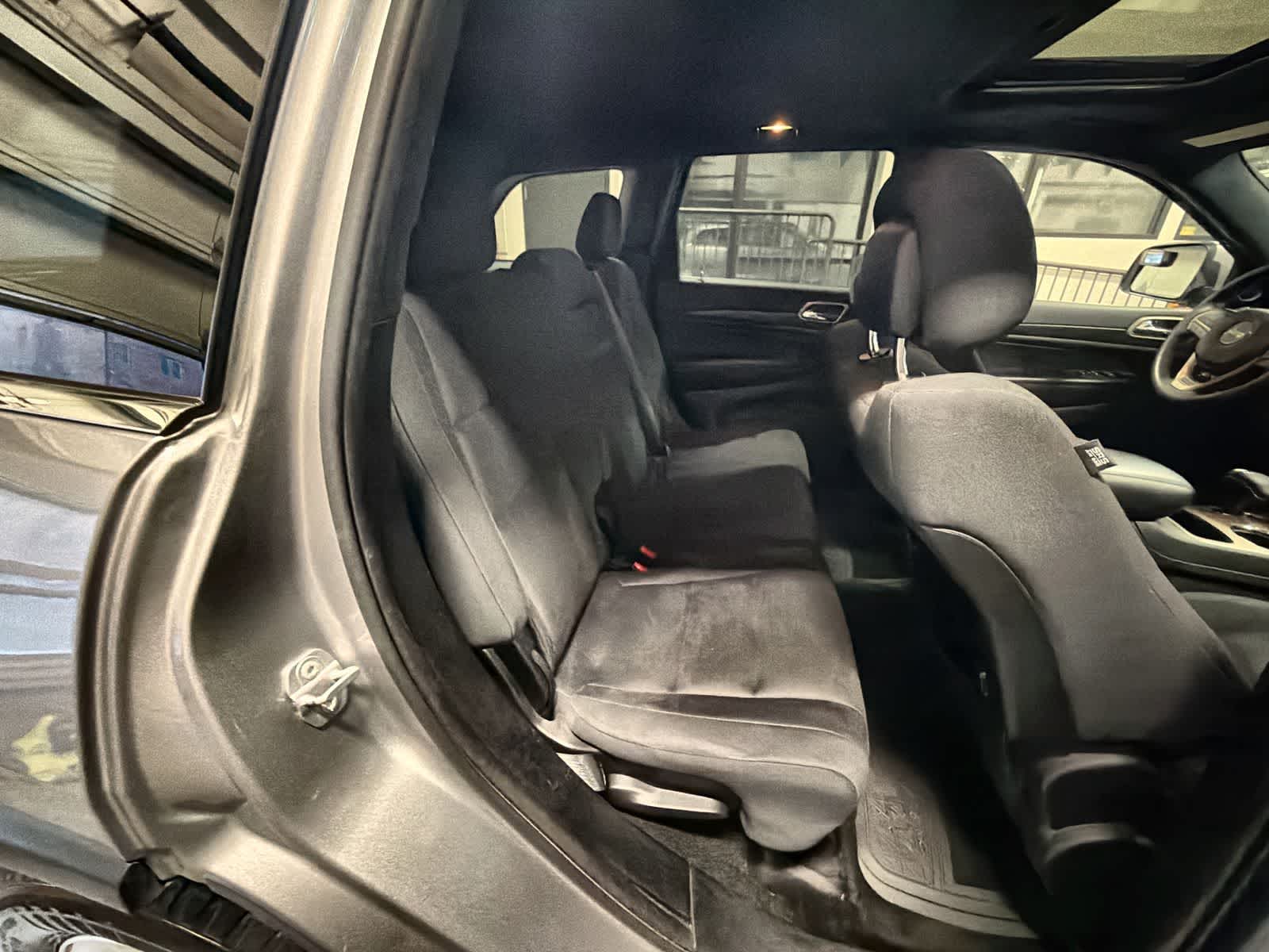 Thumbnail: 2015 Jeep Grand Cherokee - 22