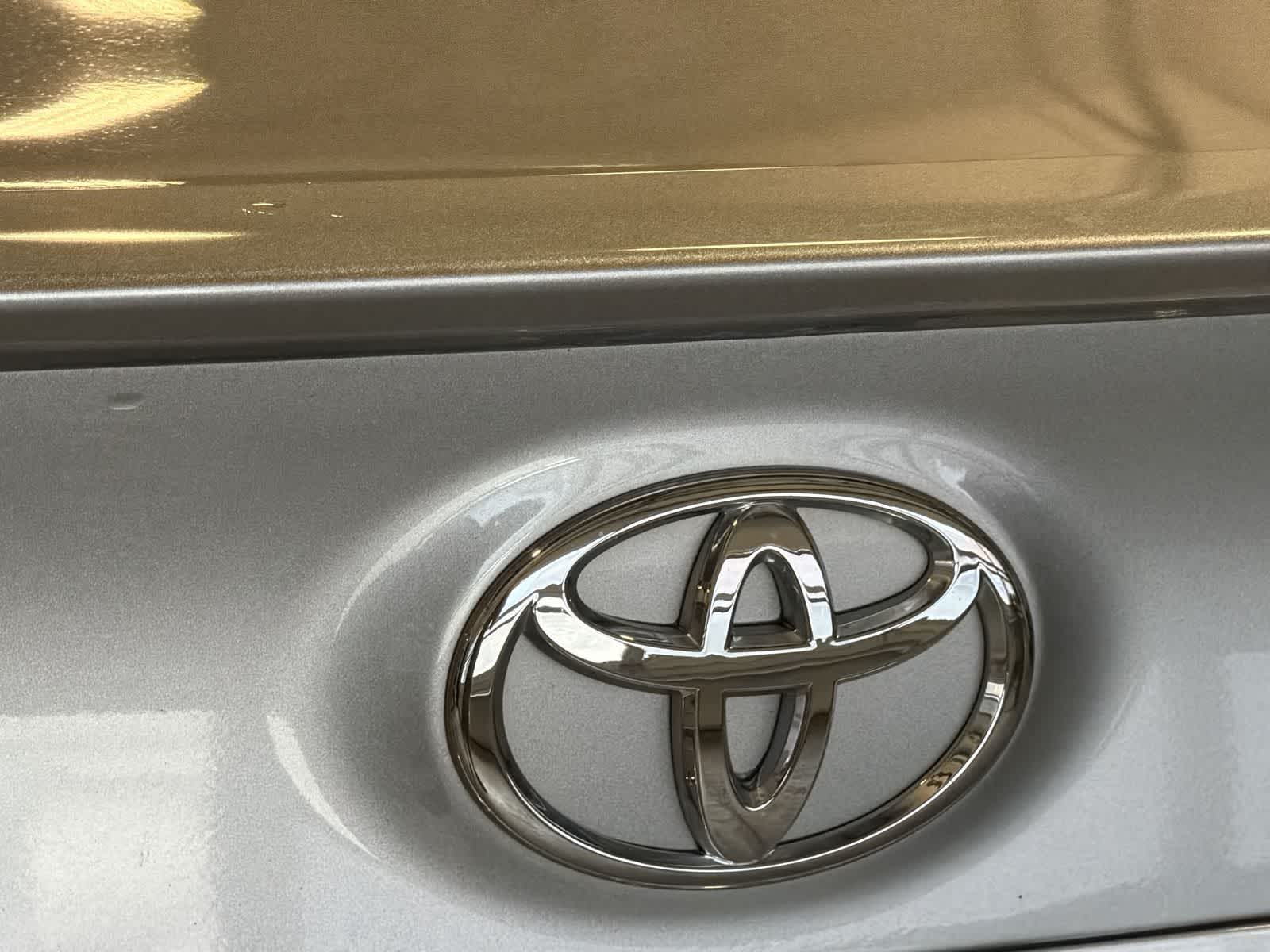 2020 Toyota Camry XSE - Photo 11