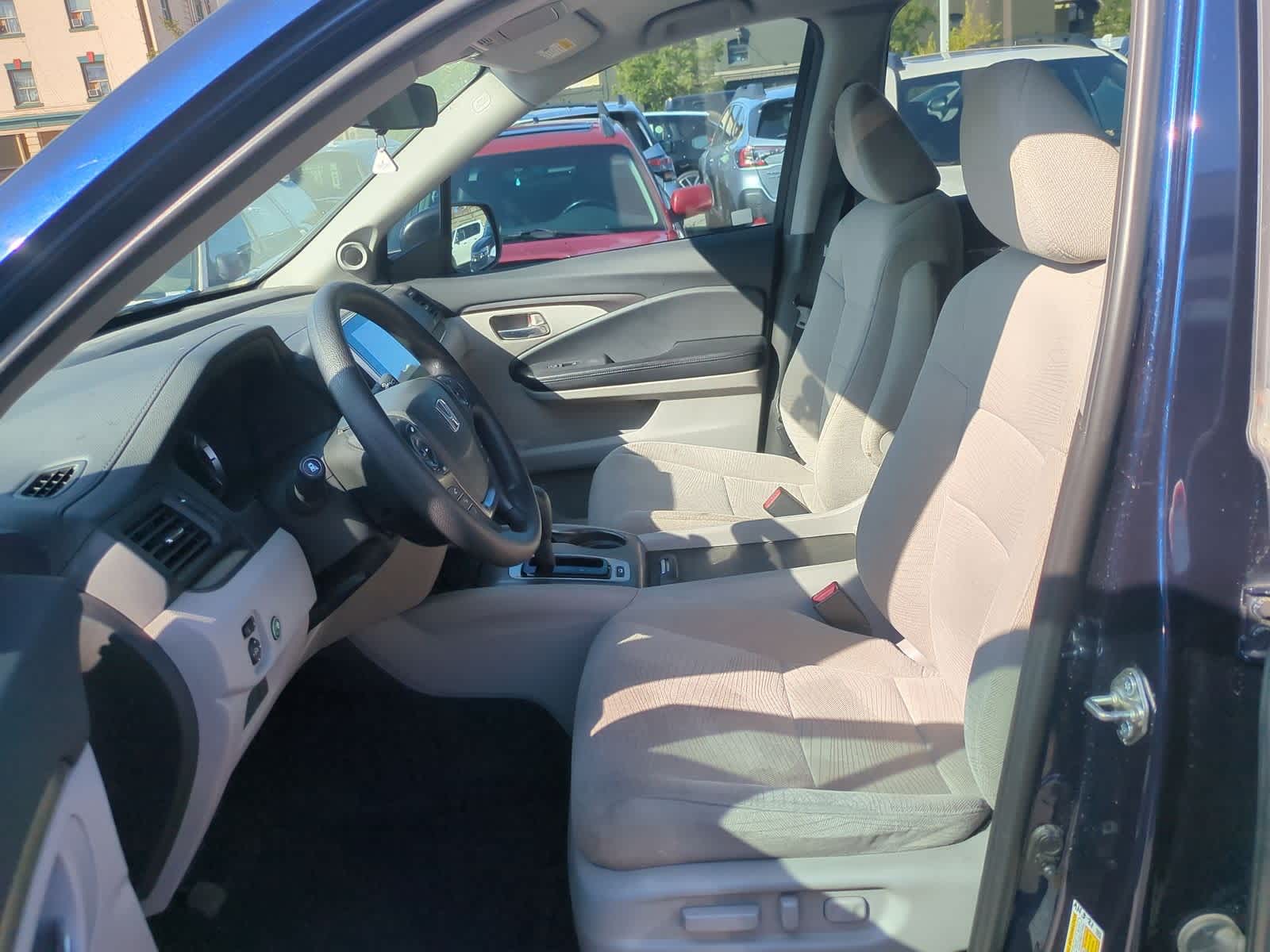 Thumbnail: 2018 Honda Pilot - 17