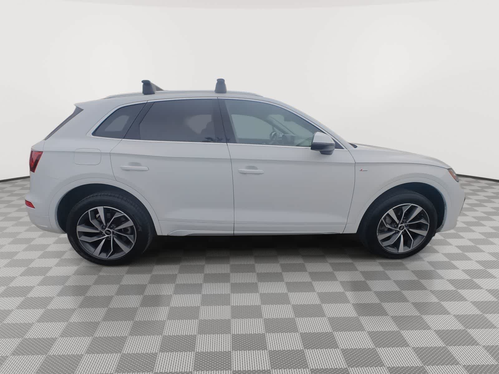 Thumbnail: 2024 Audi Q5 - 9