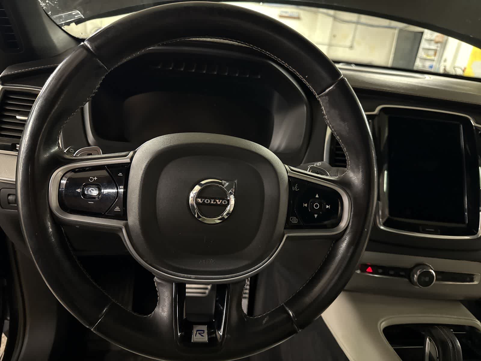 Thumbnail: 2020 Volvo XC90 - 21