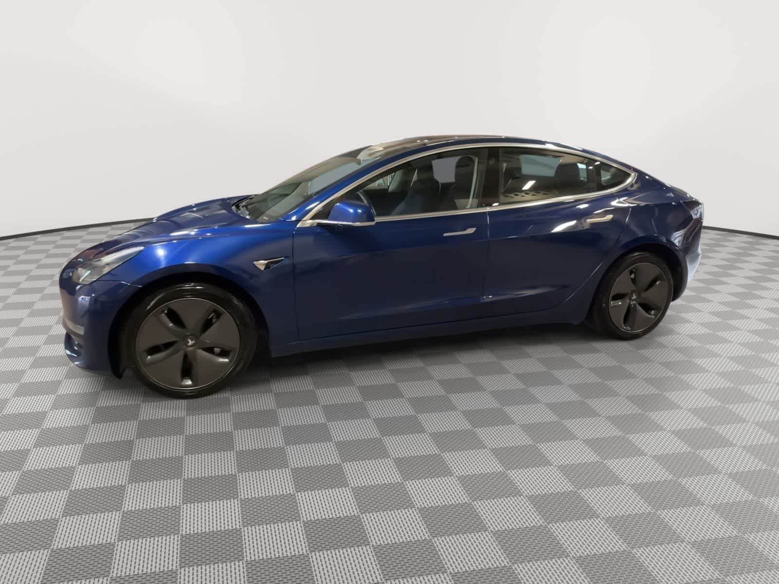 Thumbnail: 2019 Tesla Model 3 - 5