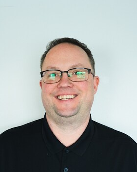 Staff member David Mortlock from 0ae2d720ffd7