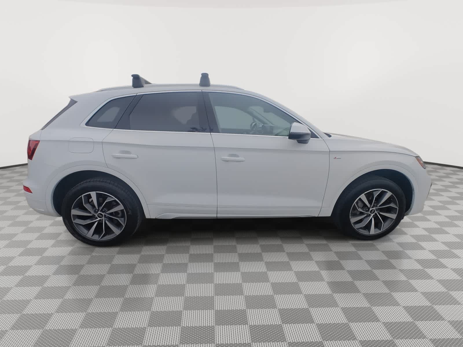 Thumbnail: 2024 Audi Q5 - 9
