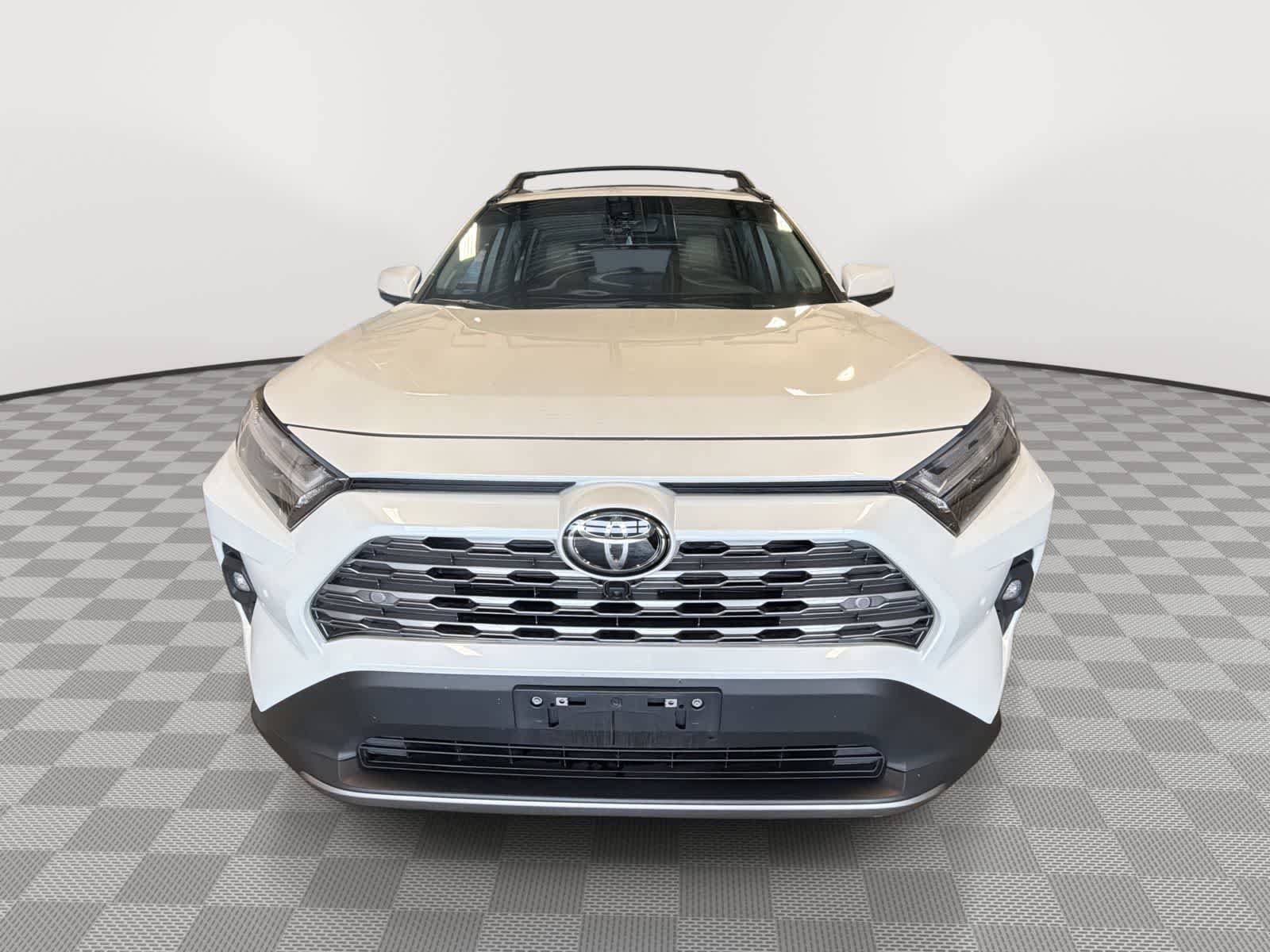 Thumbnail: 2025 Toyota RAV4 - 3