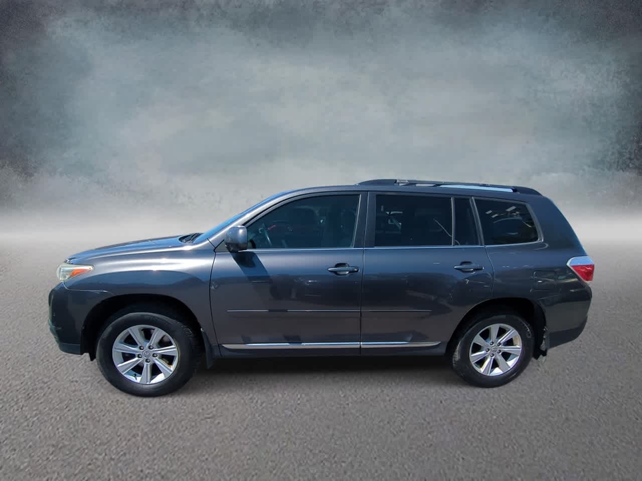 Thumbnail: 2013 Toyota Highlander - 5