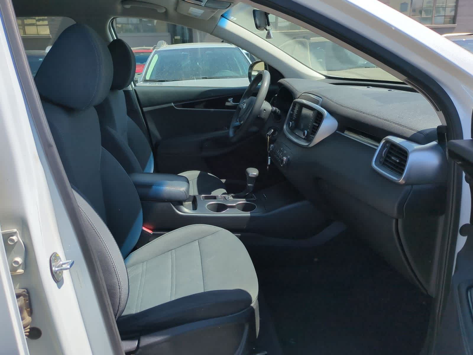 Thumbnail: 2019 Kia Sorento - 22
