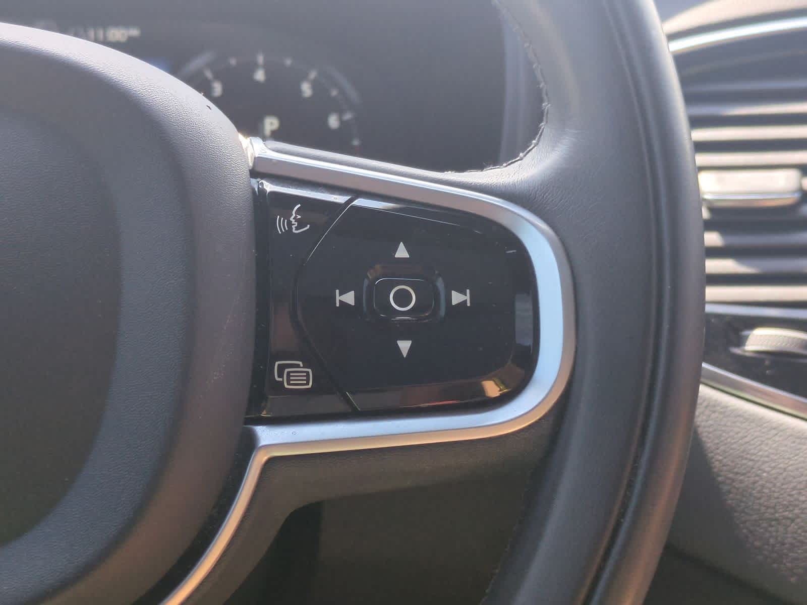 Thumbnail: 2019 Volvo XC90 - 26