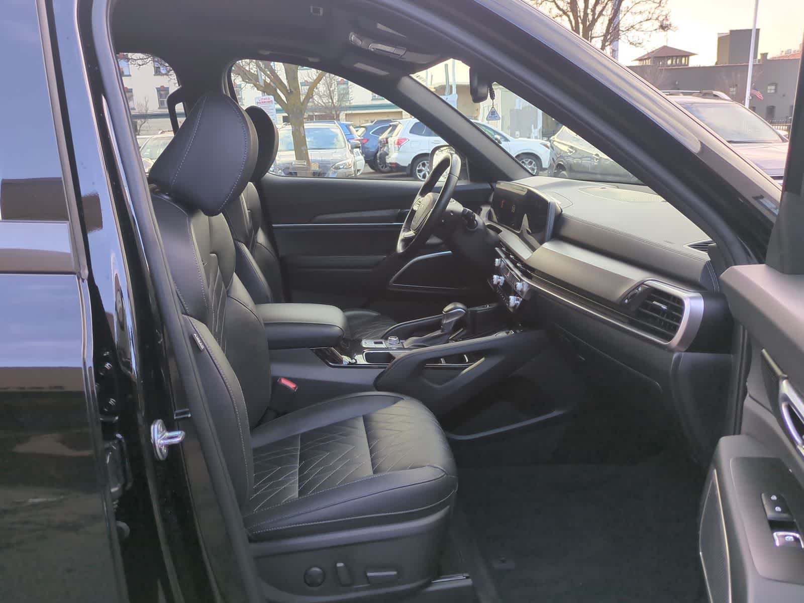 Thumbnail: 2024 Kia Telluride - 23