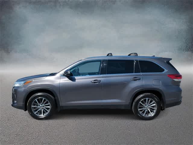 Used 2019 Toyota Highlander XLE with VIN 5TDJZRFH4KS734927 for sale in Spokane, WA