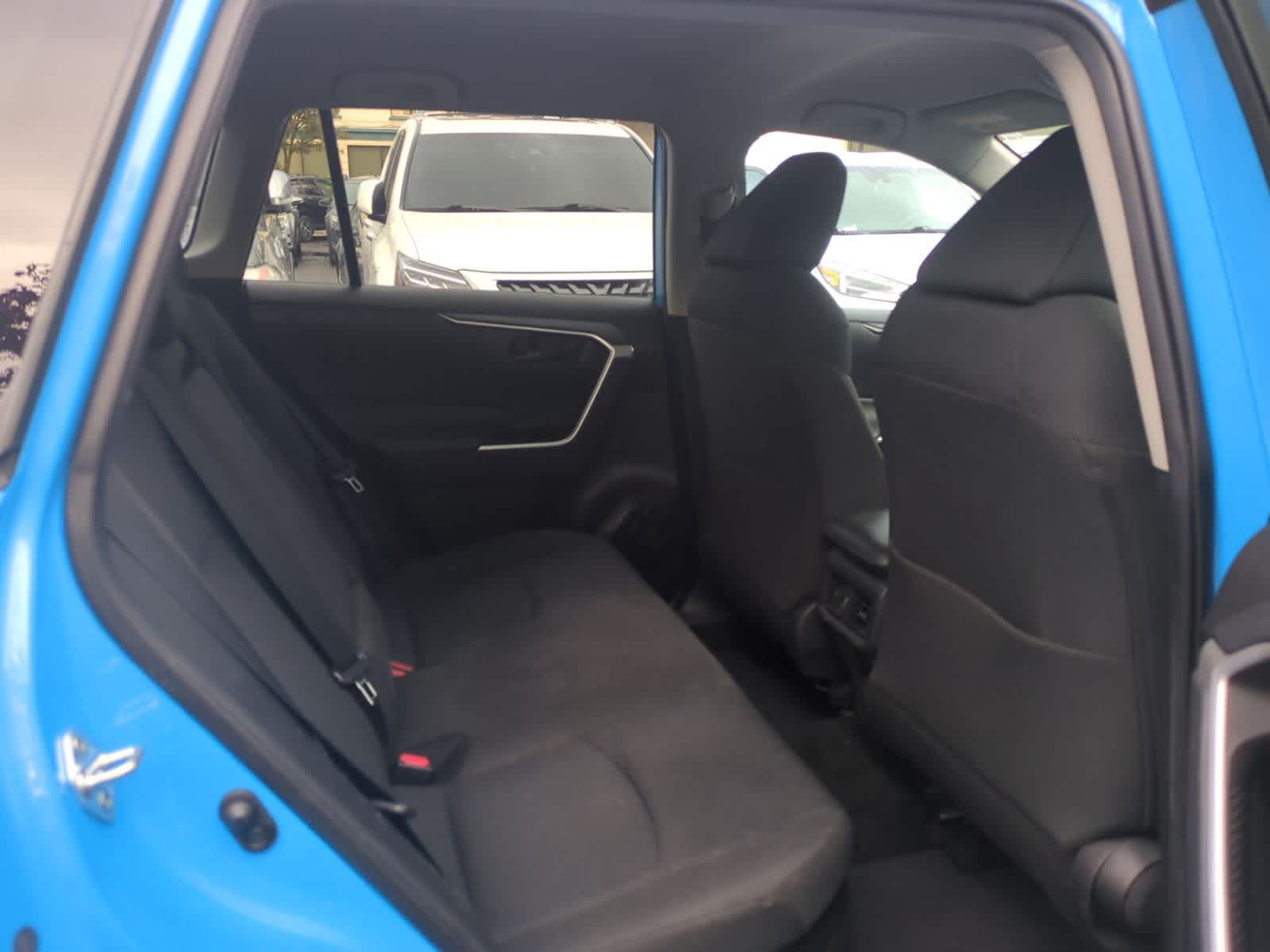 Thumbnail: 2021 Toyota RAV4 - 21